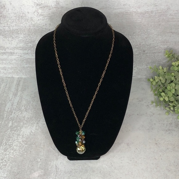 Beaded pendant on 24 inch chain. - Picture 9 of 9